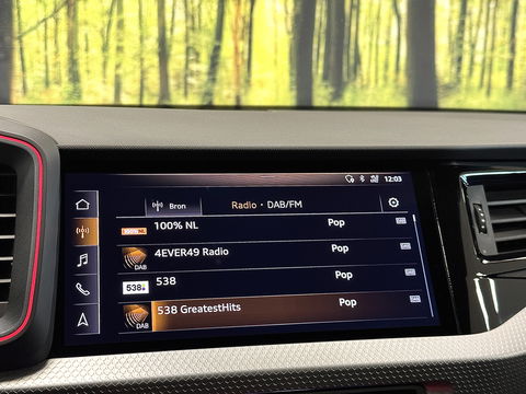 Audi A1 Sportback 40 TFSI S Line edition one | 200 PK! | Adaptieve Cruise Control | Keyless Go/Entry | Parkeersensoren Achter | Stoelverwarming | Bluetooth | DAB | Airconditioning | Navigatie |