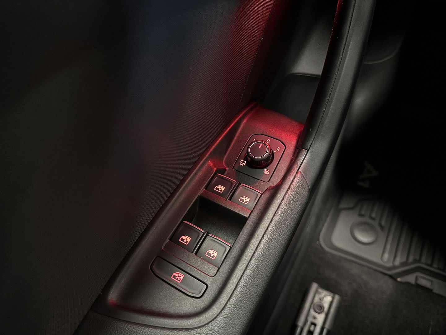 Audi A1 Sportback 40 TFSI S Line edition one | 200 PK! | Adaptieve Cruise Control | Keyless Go/Entry | Parkeersensoren Achter | Stoelverwarming | Bluetooth | DAB | Airconditioning | Navigatie |