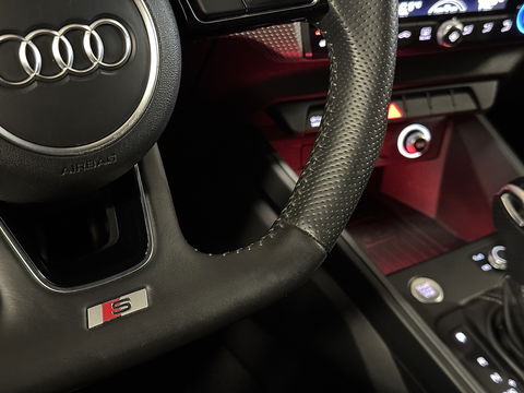 Audi A1 Sportback 40 TFSI S Line edition one | 200 PK! | Adaptieve Cruise Control | Keyless Go/Entry | Parkeersensoren Achter | Stoelverwarming | Bluetooth | DAB | Airconditioning | Navigatie |