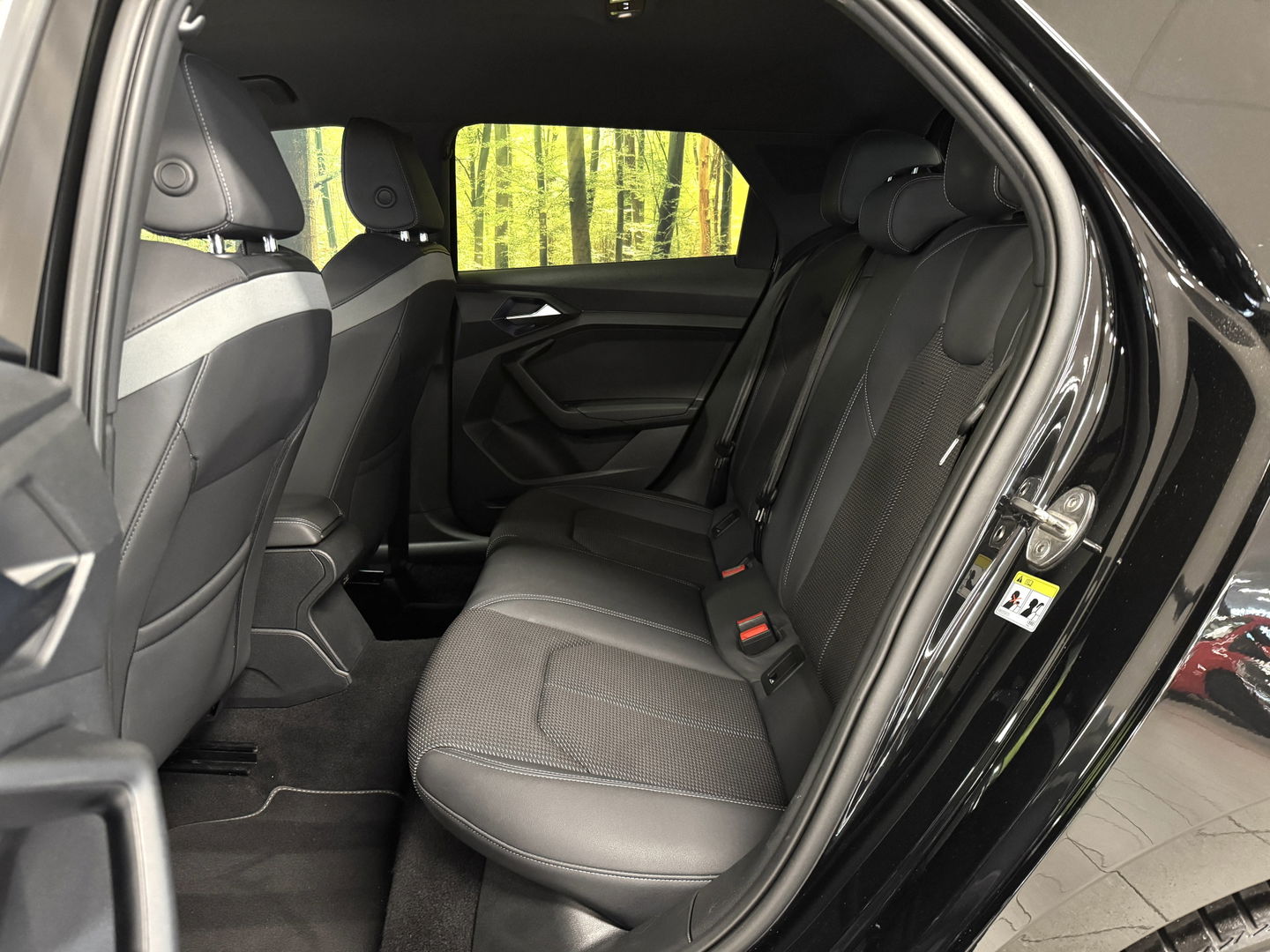 Audi A1 Sportback 40 TFSI S Line edition one | 200 PK! | Adaptieve Cruise Control | Keyless Go/Entry | Parkeersensoren Achter | Stoelverwarming | Bluetooth | DAB | Airconditioning | Navigatie |