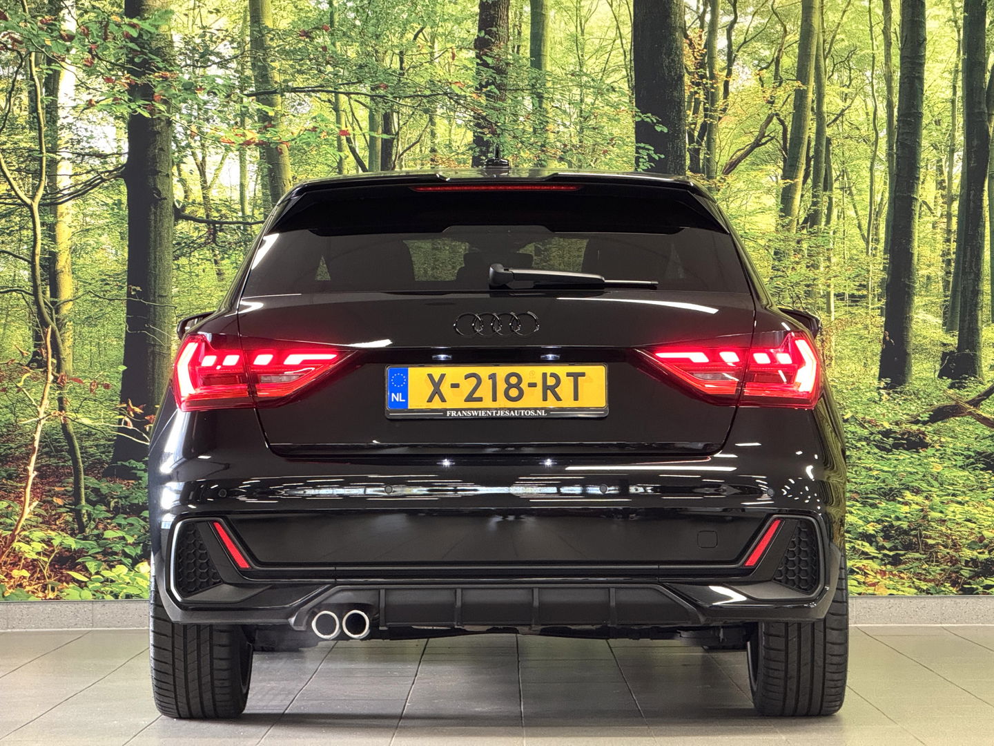 Audi A1 Sportback 40 TFSI S Line edition one | 200 PK! | Adaptieve Cruise Control | Keyless Go/Entry | Parkeersensoren Achter | Stoelverwarming | Bluetooth | DAB | Airconditioning | Navigatie |