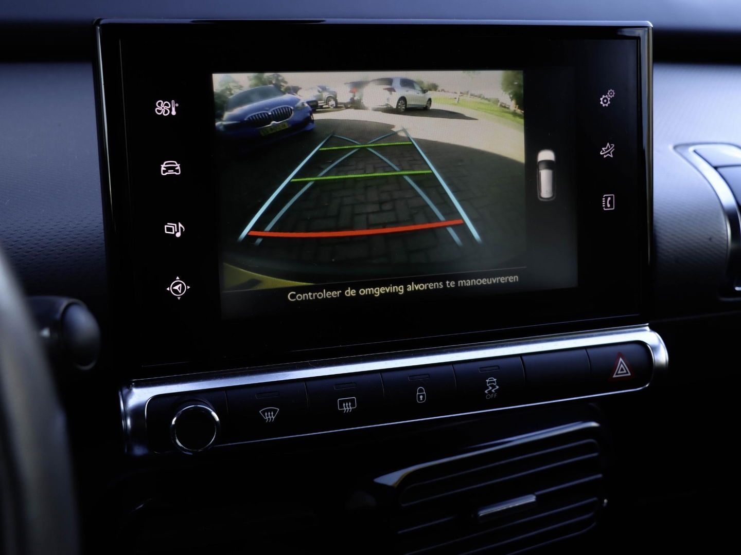 Citroën C4 Cactus 1.2 VTi Shine Nieuwe Distributie | 4x nieuwe banden