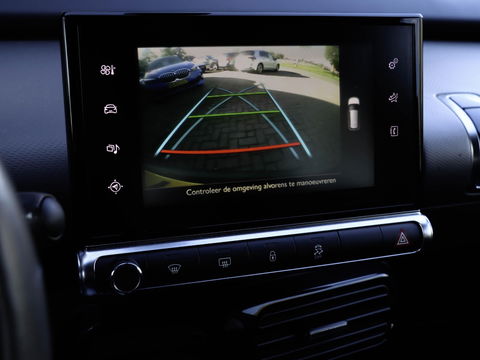 Citroën C4 Cactus 1.2 VTi Shine Nieuwe Distributie | 4x nieuwe banden