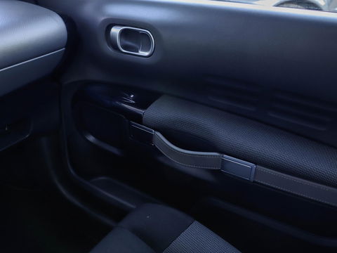 Citroën C4 Cactus 1.2 VTi Shine Nieuwe Distributie | 4x nieuwe banden