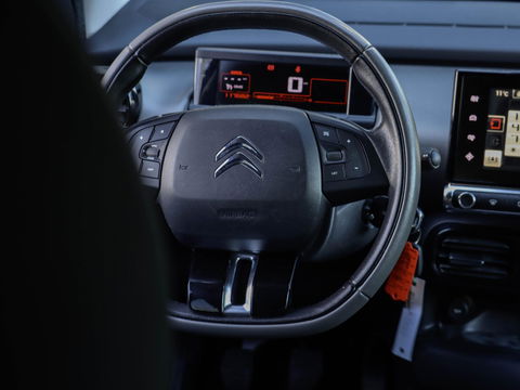 Citroën C4 Cactus 1.2 VTi Shine Nieuwe Distributie | 4x nieuwe banden