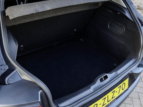 Citroën C4 Cactus 1.2 VTi Shine Nieuwe Distributie | 4x nieuwe banden