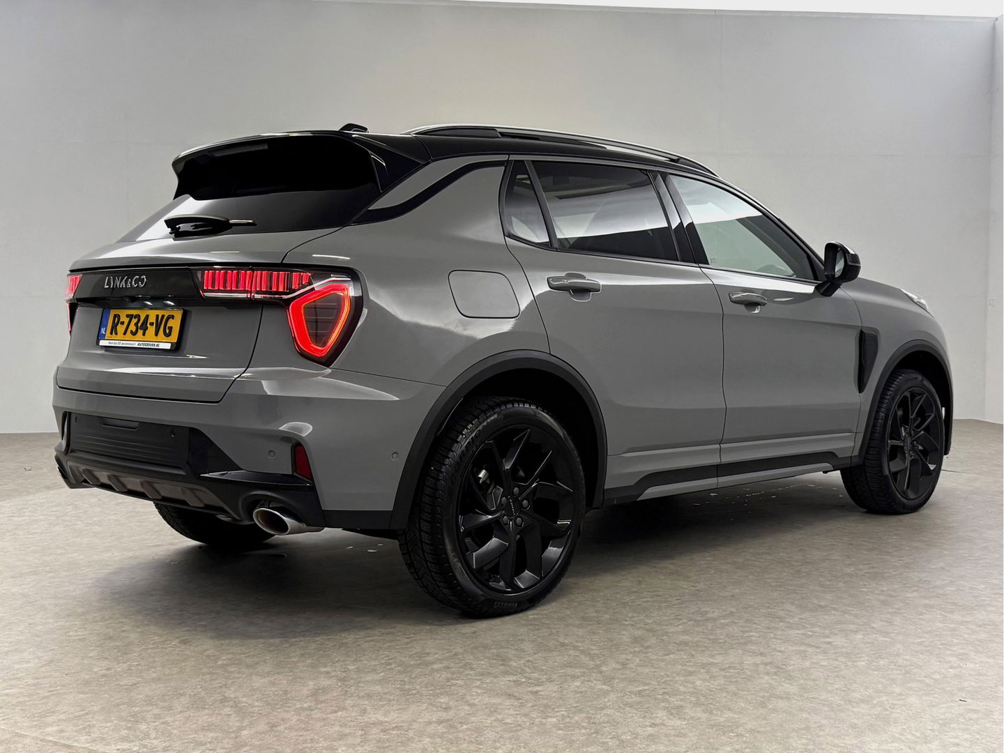 Lynk Co 01 1.5 | Nardo Grey | Pano | 360° | Memory | Virtual | Sfeerverl. | Carplay | Adaptive Cruise