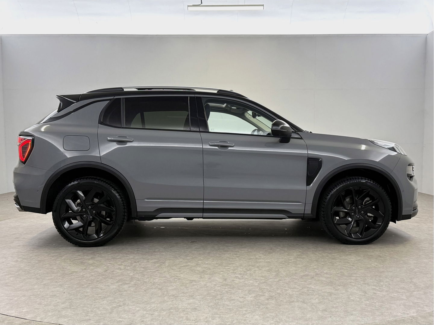 Lynk Co 01 1.5 | Nardo Grey | Pano | 360° | Memory | Virtual | Sfeerverl. | Carplay | Adaptive Cruise