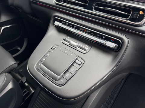 Mercedes-Benz EQV 300 L2 90kWh 8 Zits Leder - Veel Opties - AMG Style