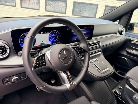 Mercedes-Benz EQV 300 L2 90kWh 8 Zits Leder - Veel Opties - AMG Style