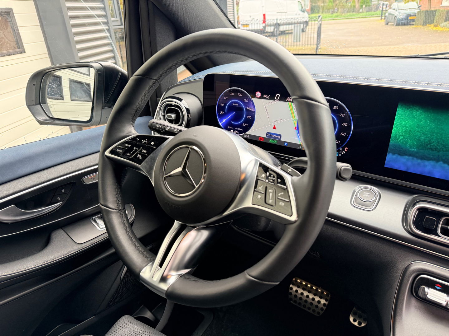 Mercedes-Benz EQV 300 L2 90kWh 8 Zits Leder - Veel Opties - AMG Style