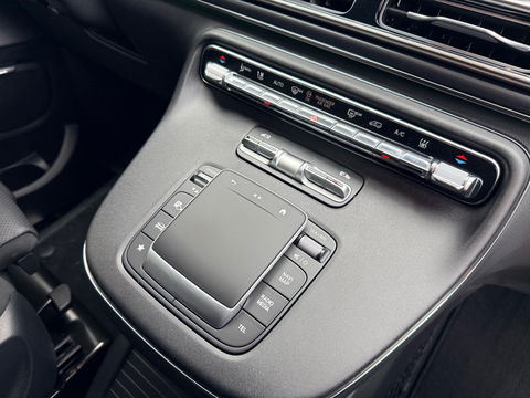 Mercedes-Benz EQV 300 L2 90kWh 8 Zits Leder - Veel Opties - AMG Style