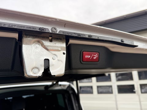 Mercedes-Benz EQV 300 L2 90kWh 8 Zits Leder - Veel Opties - AMG Style