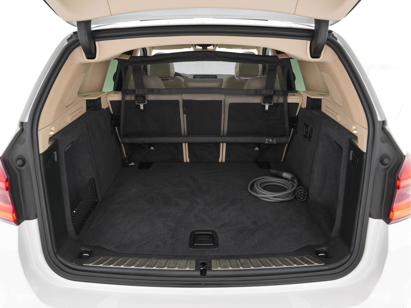 BMW iX3 High Executive 80 kWh {SOH-99%} [ 3-Fase ] (INCL.BTW) *PANO | HEAD-UP | ADAPTIVE-CRUISE | BLIND-SPOT | LUXURY-LEATHER | FULL-LED | HARMAN/KARDON | TOP-VIEW | MEMORY-PACK | AMBIENT-LIGHT | DIGI-COCKPIT | NAVI-FULLMAP | 20''ALU | TOWBAR