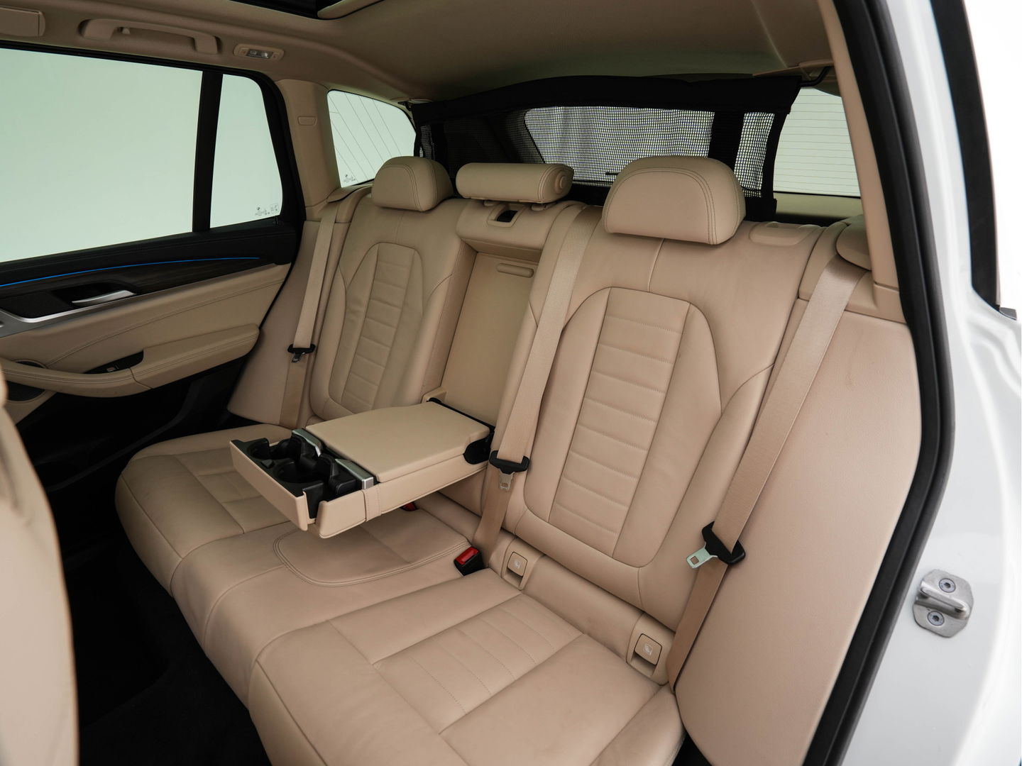 BMW iX3 High Executive 80 kWh {SOH-99%} [ 3-Fase ] (INCL.BTW) *PANO | HEAD-UP | ADAPTIVE-CRUISE | BLIND-SPOT | LUXURY-LEATHER | FULL-LED | HARMAN/KARDON | TOP-VIEW | MEMORY-PACK | AMBIENT-LIGHT | DIGI-COCKPIT | NAVI-FULLMAP | 20''ALU | TOWBAR