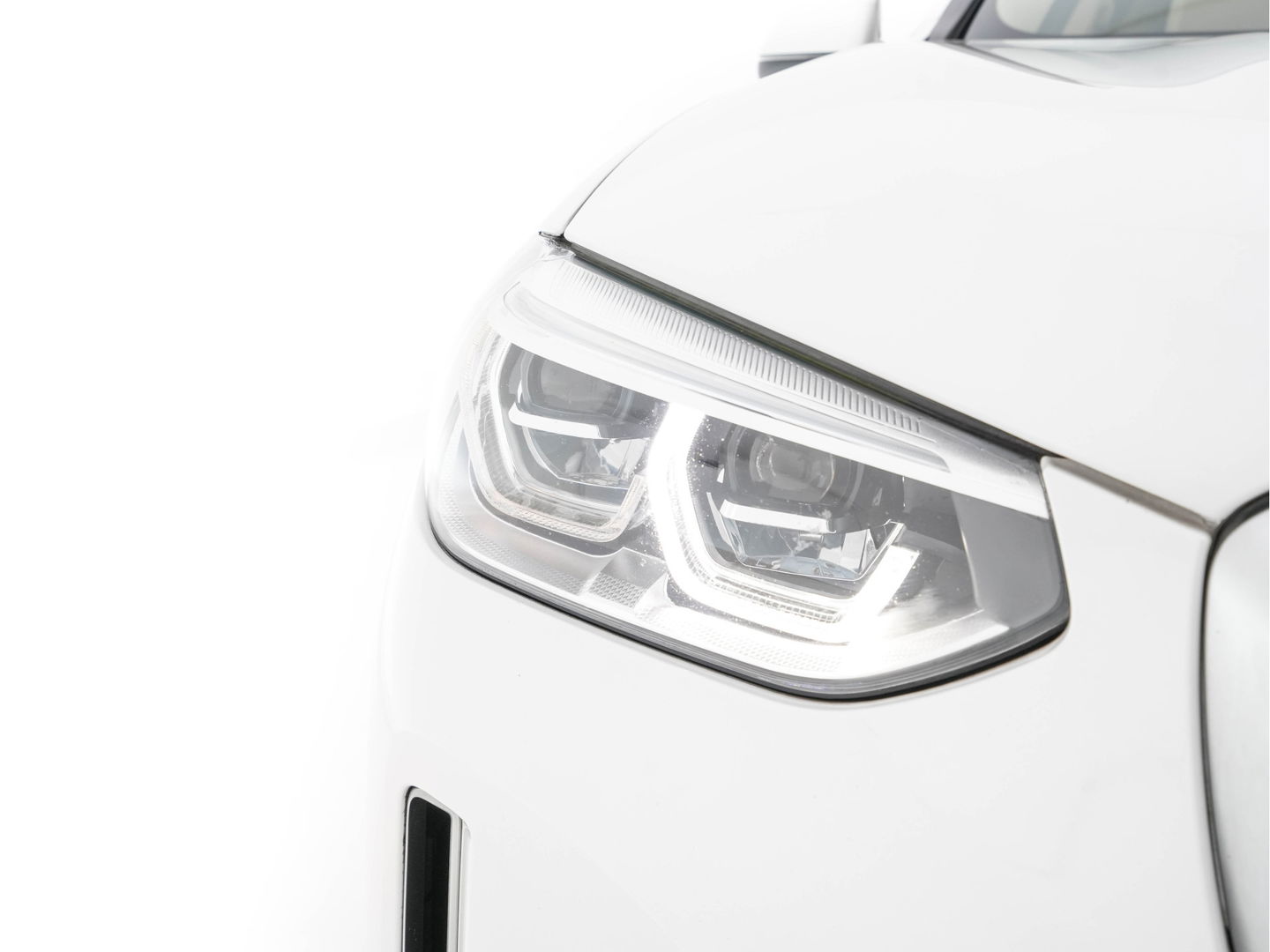 BMW iX3 High Executive 80 kWh {SOH-99%} [ 3-Fase ] (INCL.BTW) *PANO | HEAD-UP | ADAPTIVE-CRUISE | BLIND-SPOT | LUXURY-LEATHER | FULL-LED | HARMAN/KARDON | TOP-VIEW | MEMORY-PACK | AMBIENT-LIGHT | DIGI-COCKPIT | NAVI-FULLMAP | 20''ALU | TOWBAR