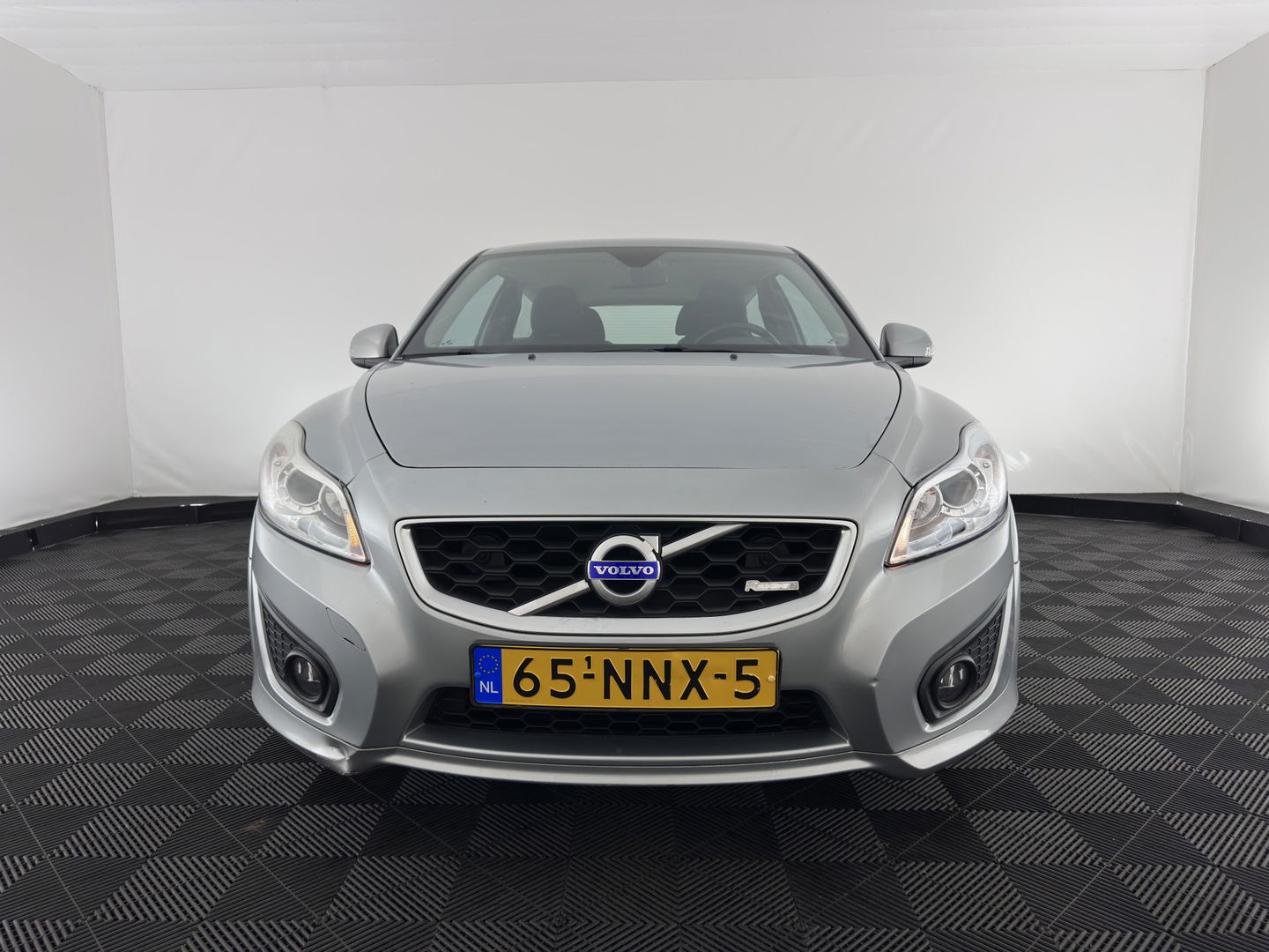 Volvo C30 1.6 D2 R-Edition *LEATHER-FABRIC | SPORT-SEATS | ECC | PDC | CRUISE | 17''ALU | TOWBAR*
