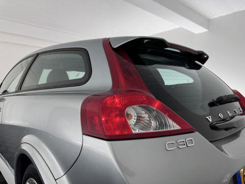 Volvo C30 1.6 D2 R-Edition *LEATHER-FABRIC | SPORT-SEATS | ECC | PDC | CRUISE | 17''ALU | TOWBAR*