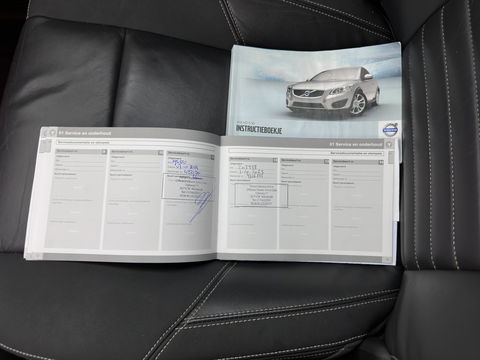 Volvo C30 1.6 D2 R-Edition *LEATHER-FABRIC | SPORT-SEATS | ECC | PDC | CRUISE | 17''ALU | TOWBAR*