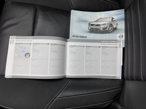 Volvo C30 1.6 D2 R-Edition *LEATHER-FABRIC | SPORT-SEATS | ECC | PDC | CRUISE | 17''ALU | TOWBAR*