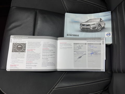 Volvo C30 1.6 D2 R-Edition *LEATHER-FABRIC | SPORT-SEATS | ECC | PDC | CRUISE | 17''ALU | TOWBAR*