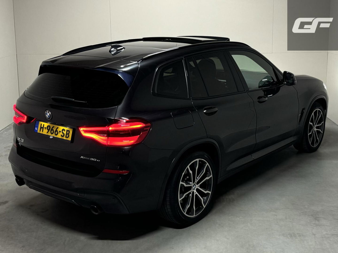 BMW X3 xDrive30e M-Sport Pano Leer Camera HUD Trekh. Sfeer NAP
