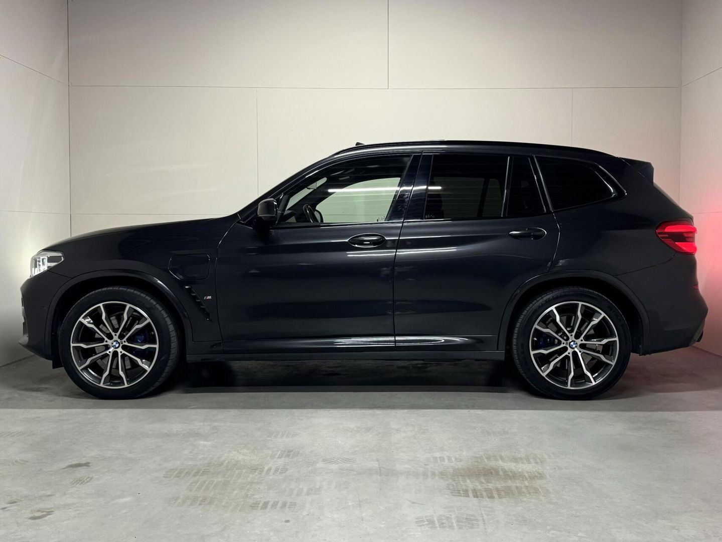 BMW X3 xDrive30e M-Sport Pano Leer Camera HUD Trekh. Sfeer NAP