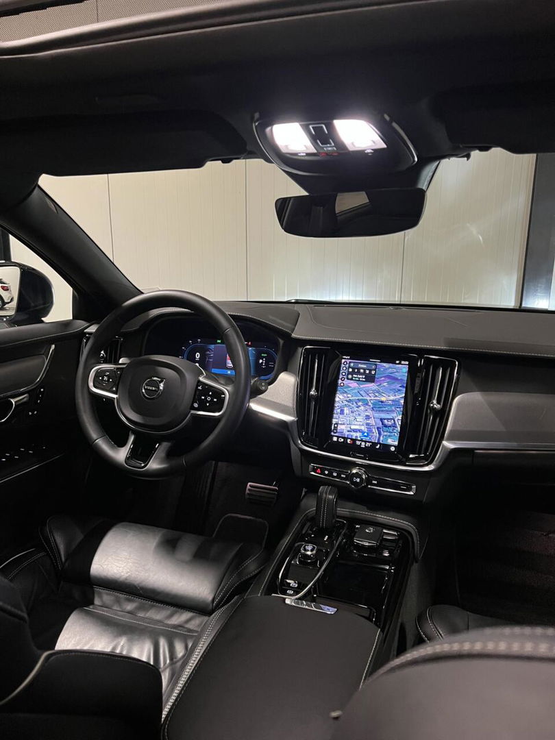 Volvo V90 2.0 T6 AWD R-Design Dark Pano Groot Accupakket NAP
