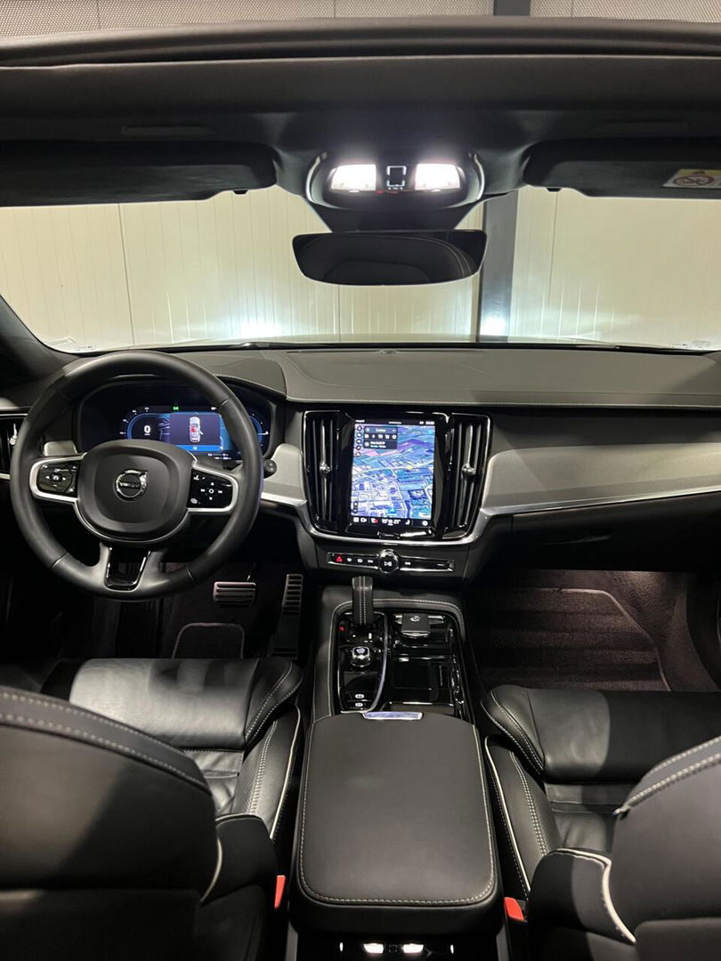 Volvo V90 2.0 T6 AWD R-Design Dark Pano Groot Accupakket NAP