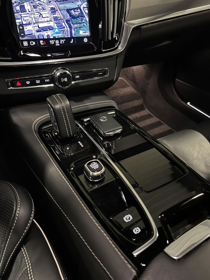 Volvo V90 2.0 T6 AWD R-Design Dark Pano Groot Accupakket NAP