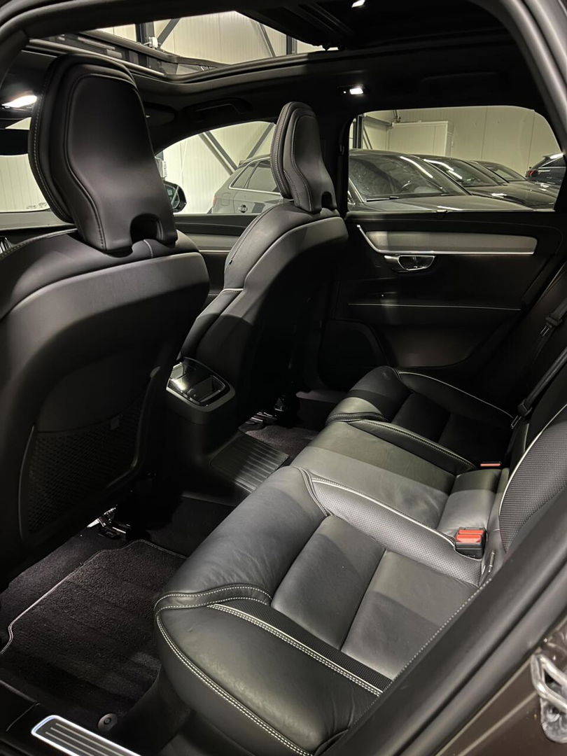 Volvo V90 2.0 T6 AWD R-Design Dark Pano Groot Accupakket NAP