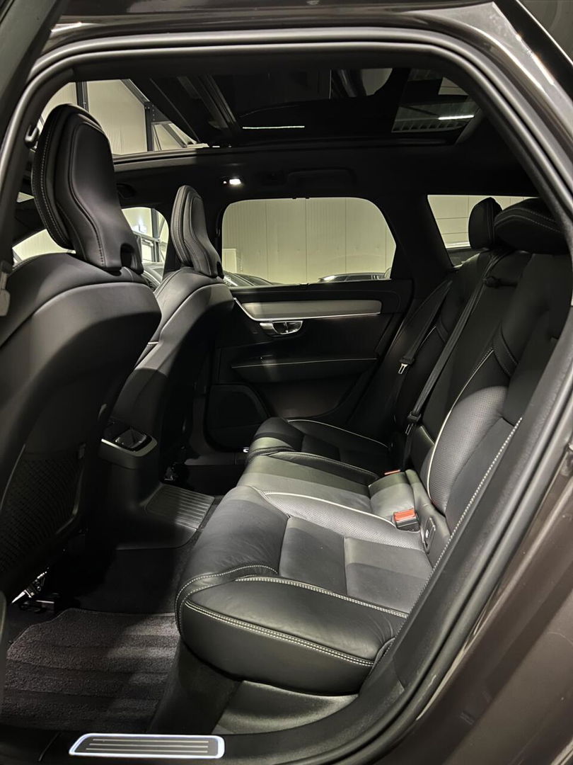 Volvo V90 2.0 T6 AWD R-Design Dark Pano Virtual Trekhaak NAP