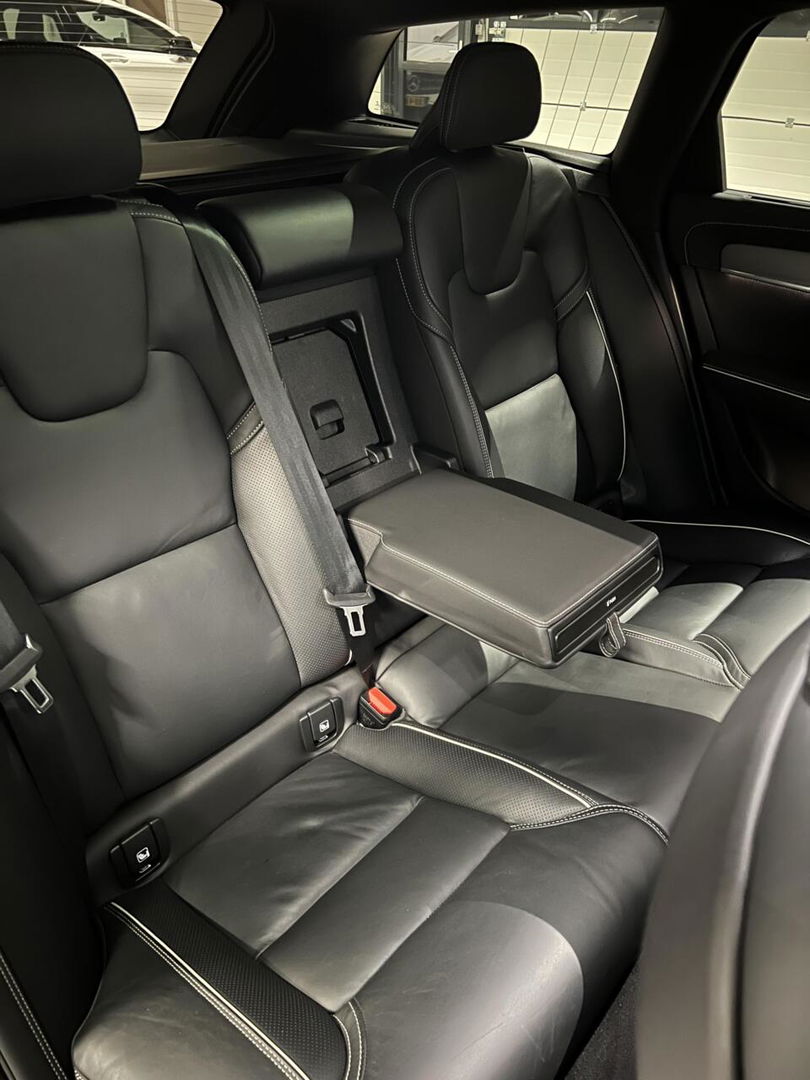 Volvo V90 2.0 T6 AWD R-Design Dark Pano Virtual Trekhaak NAP