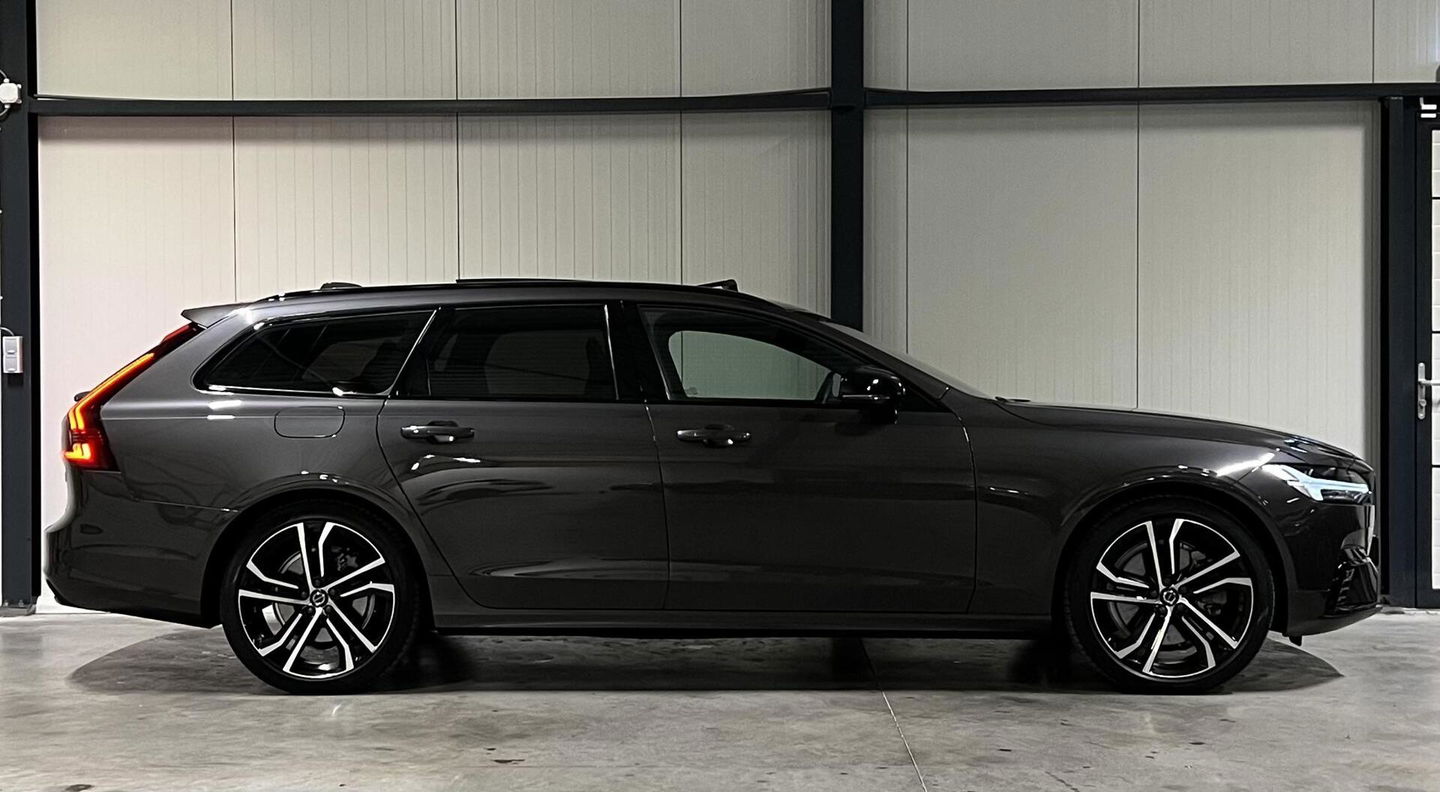 Volvo V90 2.0 T6 AWD R-Design Dark Pano Virtual Trekhaak NAP
