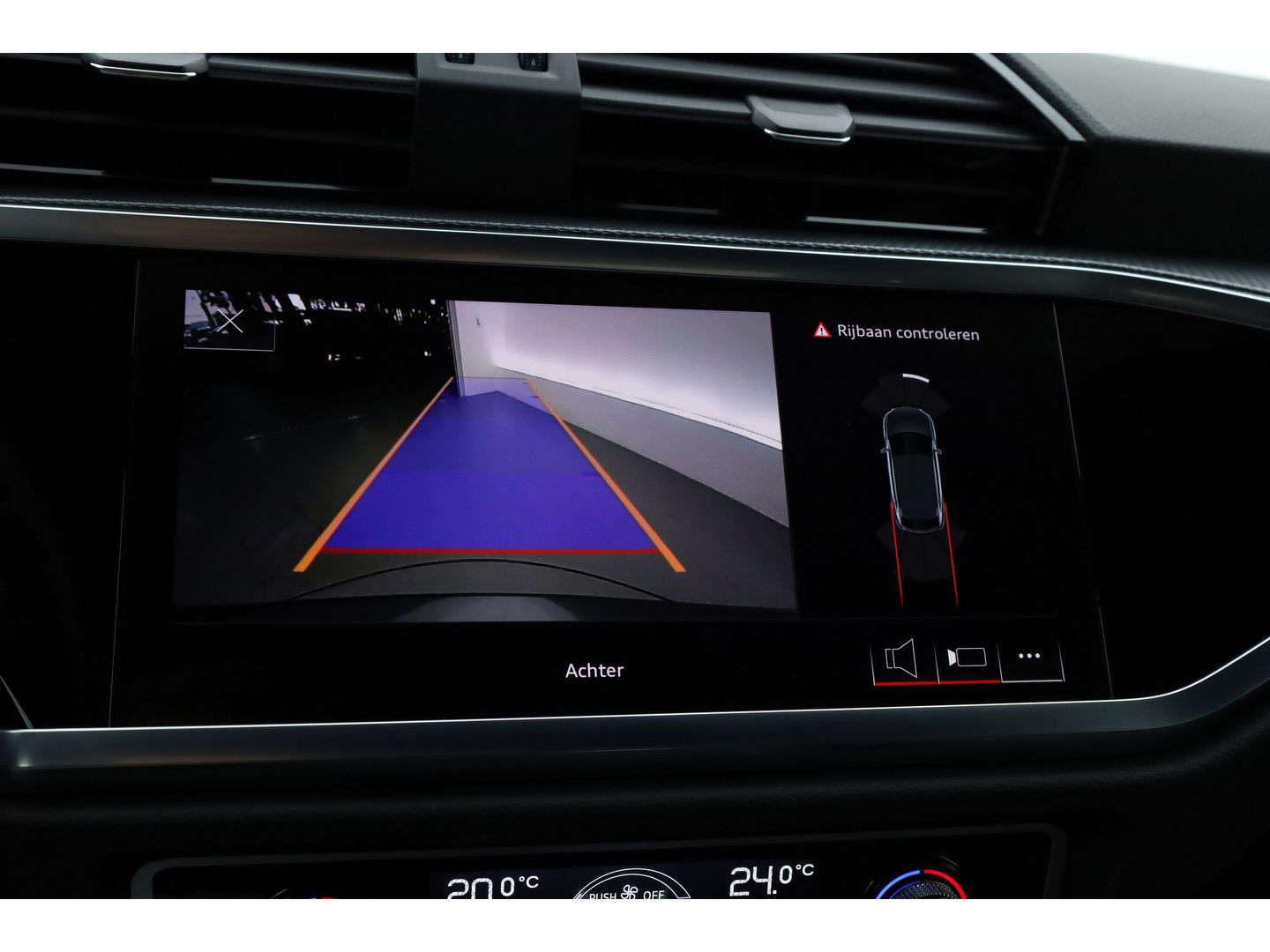 Audi Q3 Sportback 45 TFSI e 2x S Line | Elek. Trekhaak | Camera | Navi | Stoelverw. | Adapt. Cruise | Keyless | 19''