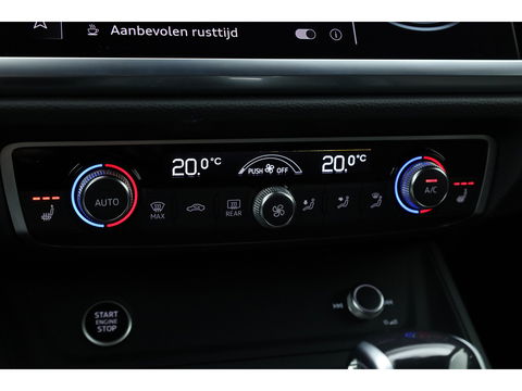 Audi Q3 Sportback 45 TFSI e 2x S Line | Elek. Trekhaak | Camera | Navi | Stoelverw. | Adapt. Cruise | Keyless | 19''