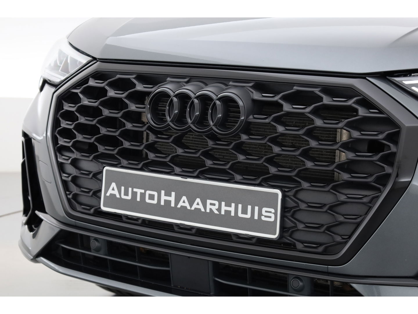 Audi Q3 Sportback 45 TFSI e 2x S Line | Elek. Trekhaak | Camera | Navi | Stoelverw. | Adapt. Cruise | Keyless | 19''