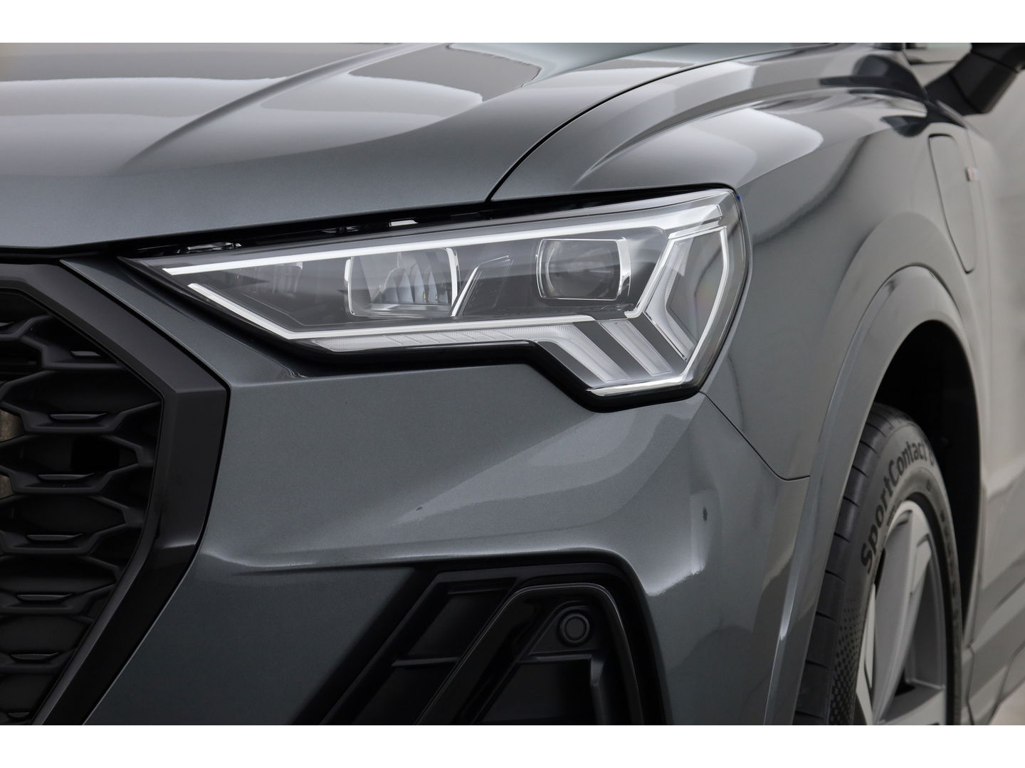 Audi Q3 Sportback 45 TFSI e 2x S Line | Elek. Trekhaak | Camera | Navi | Stoelverw. | Adapt. Cruise | Keyless | 19''