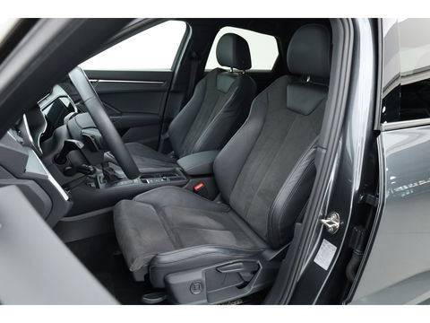 Audi Q3 Sportback 45 TFSI e 2x S Line | Elek. Trekhaak | Camera | Navi | Stoelverw. | Adapt. Cruise | Keyless | 19''