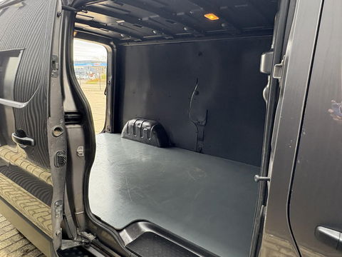 Renault Trafic 1.6 dCi 120pk T29 L2H1 MARGE | Leder | Sidesteps | Formula Sport |