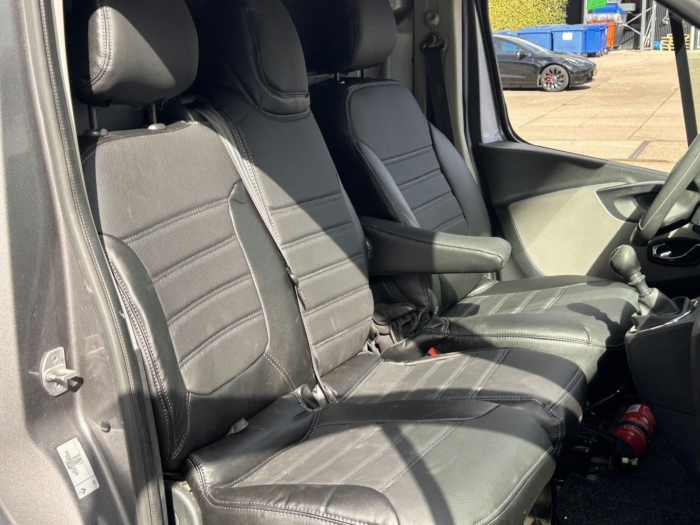 Renault Trafic 1.6 dCi 120pk T29 L2H1 MARGE | Leder | Sidesteps | Formula Sport |