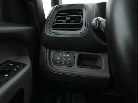 Volkswagen ID. Buzz Cargo 77 kWh [ 3-Fase ] {SOH-90%} *FULL-LED | ADAPTIVE-CRUISE | LANE-ASSIST | KEYLESS | DAB+ | CAMERA | DIGI-COCKPIT | NAVI-FULLMAP | HEATED-COMFORTSEATS | CCS-FASTLOADER | LANE-ASSIST | TOWBAR | 20"ALU*