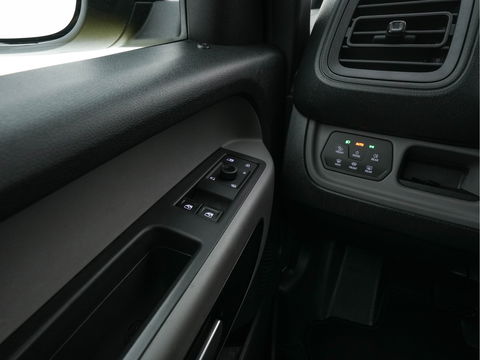 Volkswagen ID. Buzz Cargo 77 kWh [ 3-Fase ] {SOH-90%} *FULL-LED | ADAPTIVE-CRUISE | LANE-ASSIST | KEYLESS | DAB+ | CAMERA | DIGI-COCKPIT | NAVI-FULLMAP | HEATED-COMFORTSEATS | CCS-FASTLOADER | LANE-ASSIST | TOWBAR | 20"ALU*