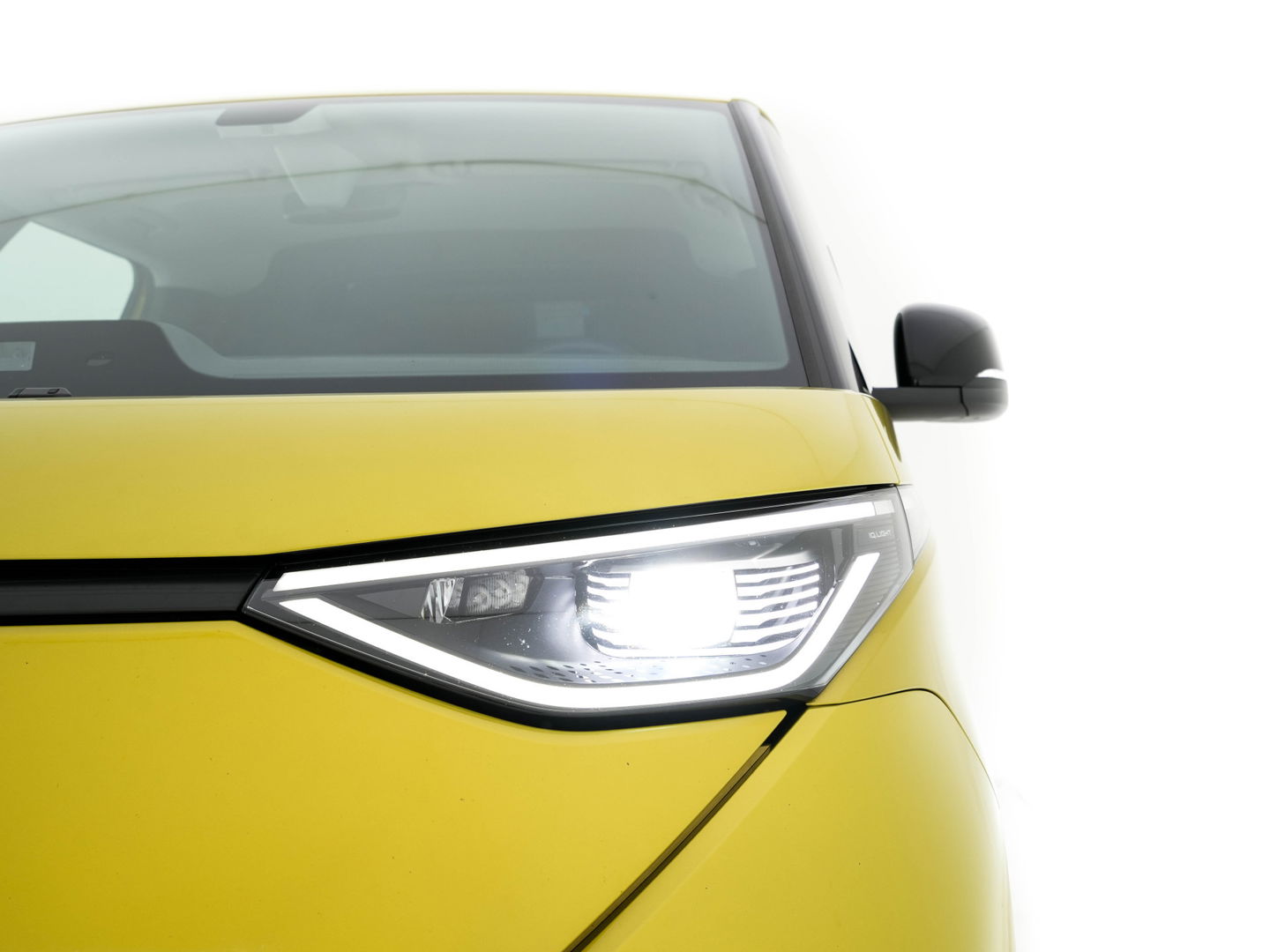 Volkswagen ID. Buzz Cargo 77 kWh [ 3-Fase ] {SOH-90%} *FULL-LED | ADAPTIVE-CRUISE | LANE-ASSIST | KEYLESS | DAB+ | CAMERA | DIGI-COCKPIT | NAVI-FULLMAP | HEATED-COMFORTSEATS | CCS-FASTLOADER | LANE-ASSIST | TOWBAR | 20"ALU*