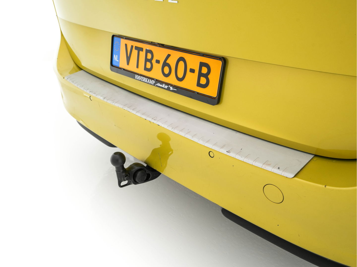 Volkswagen ID. Buzz Cargo 77 kWh [ 3-Fase ] {SOH-90%} *FULL-LED | ADAPTIVE-CRUISE | LANE-ASSIST | KEYLESS | DAB+ | CAMERA | DIGI-COCKPIT | NAVI-FULLMAP | HEATED-COMFORTSEATS | CCS-FASTLOADER | LANE-ASSIST | TOWBAR | 20"ALU*