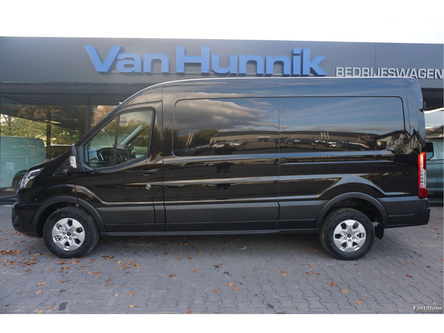 Ford Transit 350L L3H2 Limited AUT-10 RWD 165PK BPM VRIJ Navi, Adap. Cruise, 360° Cam, 3.5T Trekhaak!! NR. A200