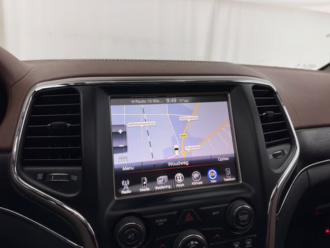 Jeep Grand Cherokee 3.0 CRD Summit Aut. *PANO | FULL-LEATHER | XENON | DIGI-COCKPIT | AIR-SUSPENSION | BLIND-SPOT | ADAPTIVE-CRUISE | MEMORY-PACK | CAMERA | KEYLESS | NAVI-FULLMAP | TOWBAR | COMFORT-SEATS | SHIFT-PADDLES | DAB