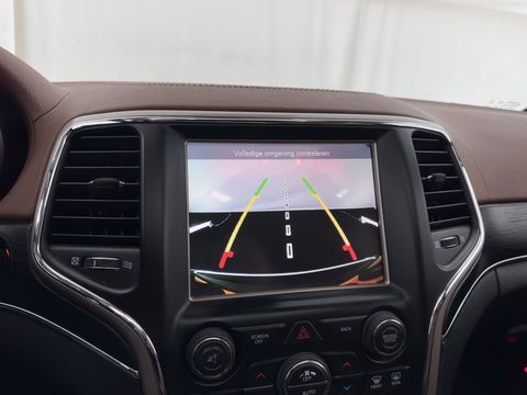 Jeep Grand Cherokee 3.0 CRD Summit Aut. *PANO | FULL-LEATHER | XENON | DIGI-COCKPIT | AIR-SUSPENSION | BLIND-SPOT | ADAPTIVE-CRUISE | MEMORY-PACK | CAMERA | KEYLESS | NAVI-FULLMAP | TOWBAR | COMFORT-SEATS | SHIFT-PADDLES | DAB