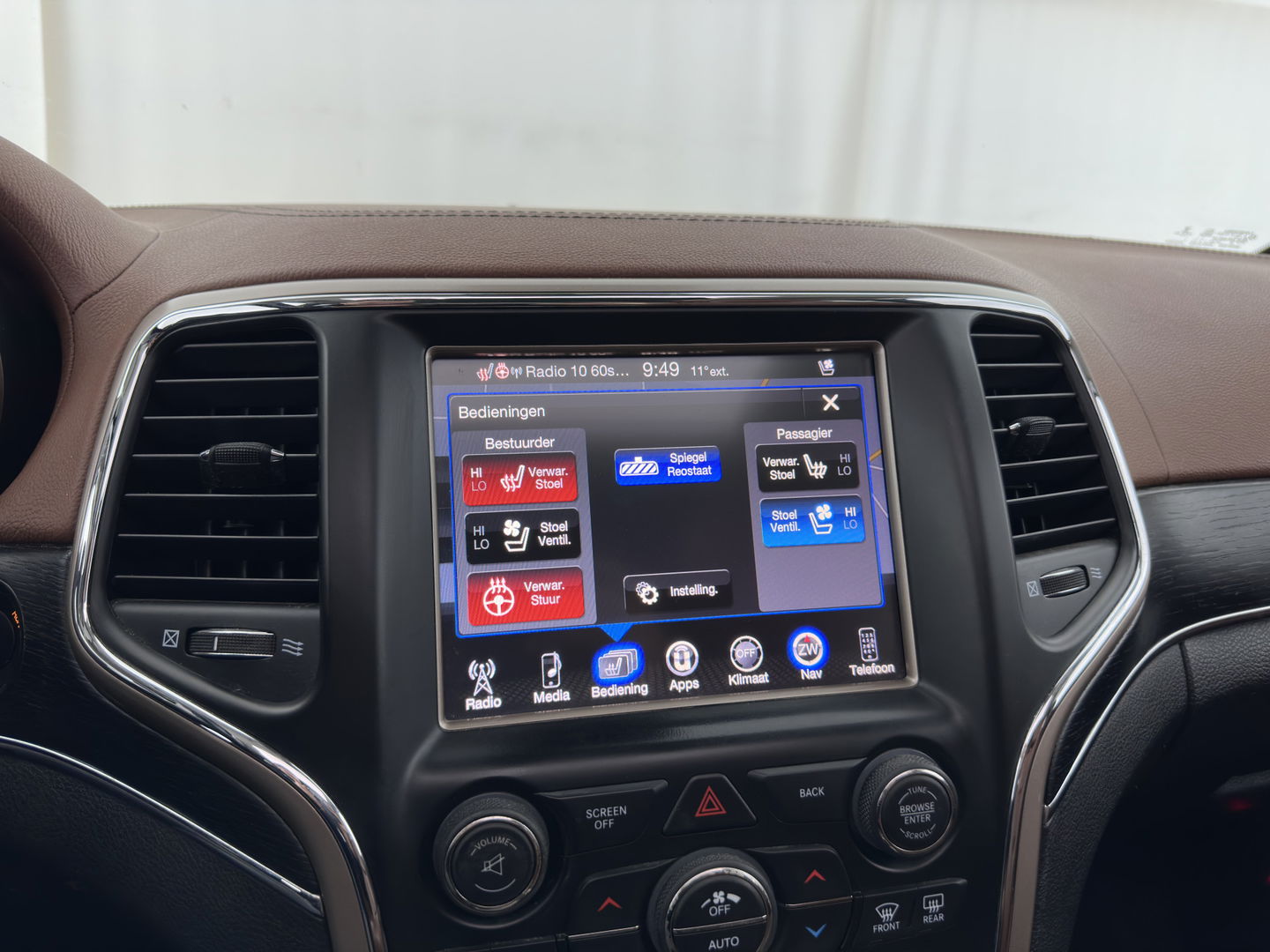 Jeep Grand Cherokee 3.0 CRD Summit Aut. *PANO | FULL-LEATHER | XENON | DIGI-COCKPIT | AIR-SUSPENSION | BLIND-SPOT | ADAPTIVE-CRUISE | MEMORY-PACK | CAMERA | KEYLESS | NAVI-FULLMAP | TOWBAR | COMFORT-SEATS | SHIFT-PADDLES | DAB