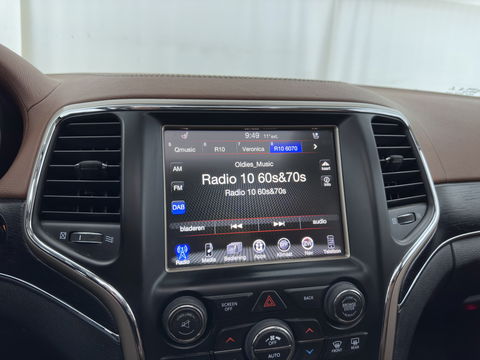 Jeep Grand Cherokee 3.0 CRD Summit Aut. *PANO | FULL-LEATHER | XENON | DIGI-COCKPIT | AIR-SUSPENSION | BLIND-SPOT | ADAPTIVE-CRUISE | MEMORY-PACK | CAMERA | KEYLESS | NAVI-FULLMAP | TOWBAR | COMFORT-SEATS | SHIFT-PADDLES | DAB